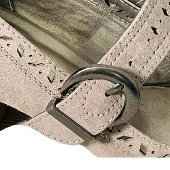 Michael Shannon Shelia Perforated Suede
Mary Jane Heels Gray 10 M - Picture 6 of 9